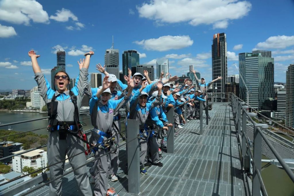 5 reasons to book your next team building event